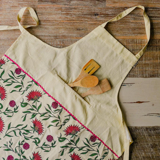 Floral apron with pockets UK by Tikauo